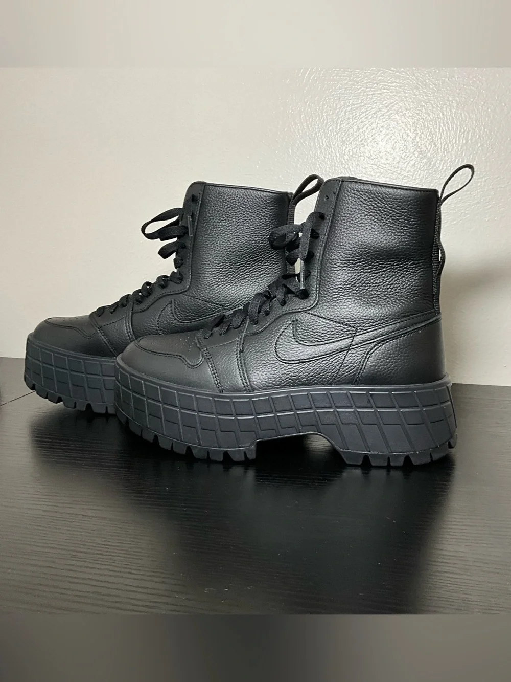 Nike Women's Air Jordan 1 Brooklyn Boots